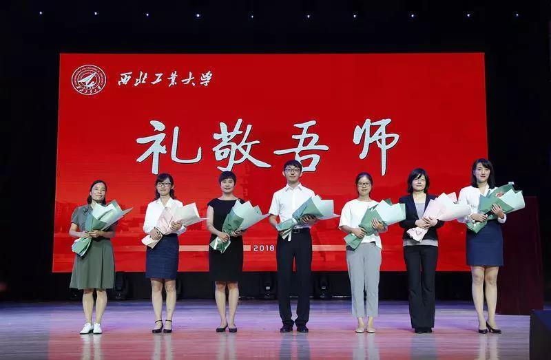 1537538031905_ef8b7187-c581-383f-4d80-e8e49a77ddf8.jpg 4.jpg